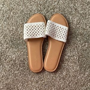 AE sandals